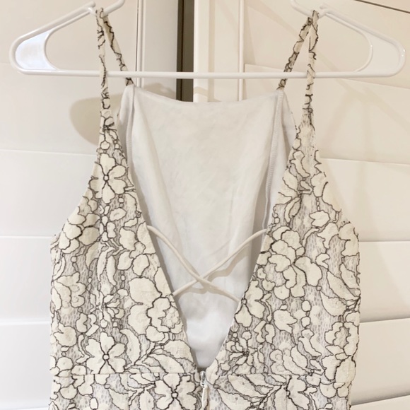 Lace Dress - Picture 9 of 9